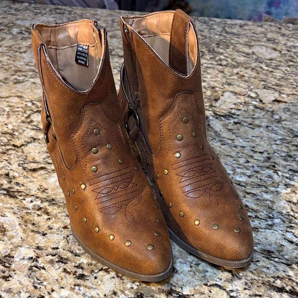 Code West tan cowboy booties